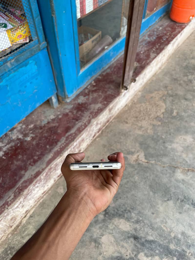 Google Pixel 7 3