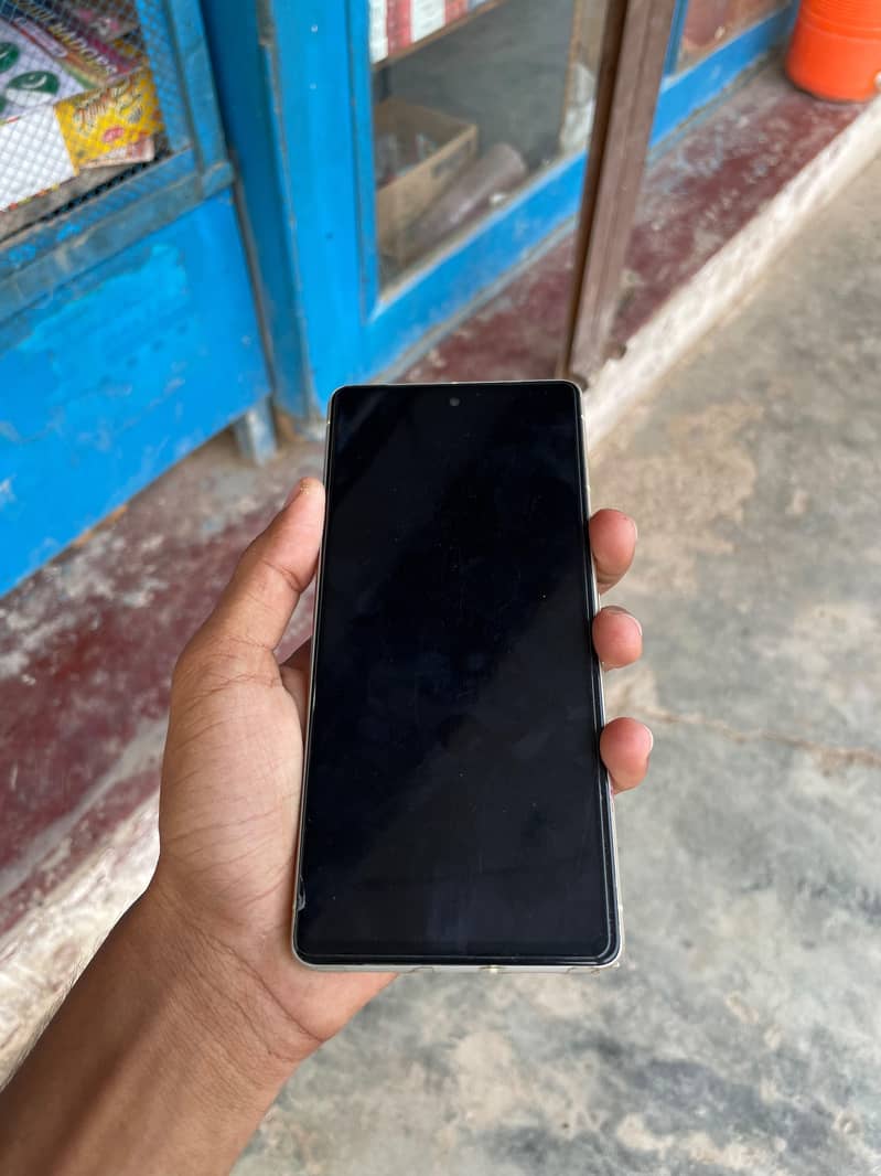 Google Pixel 7 4