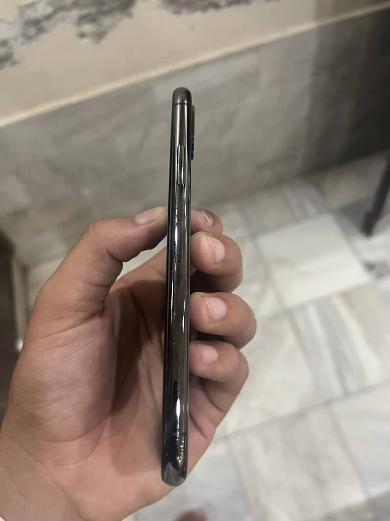 Apple iPhone X 1