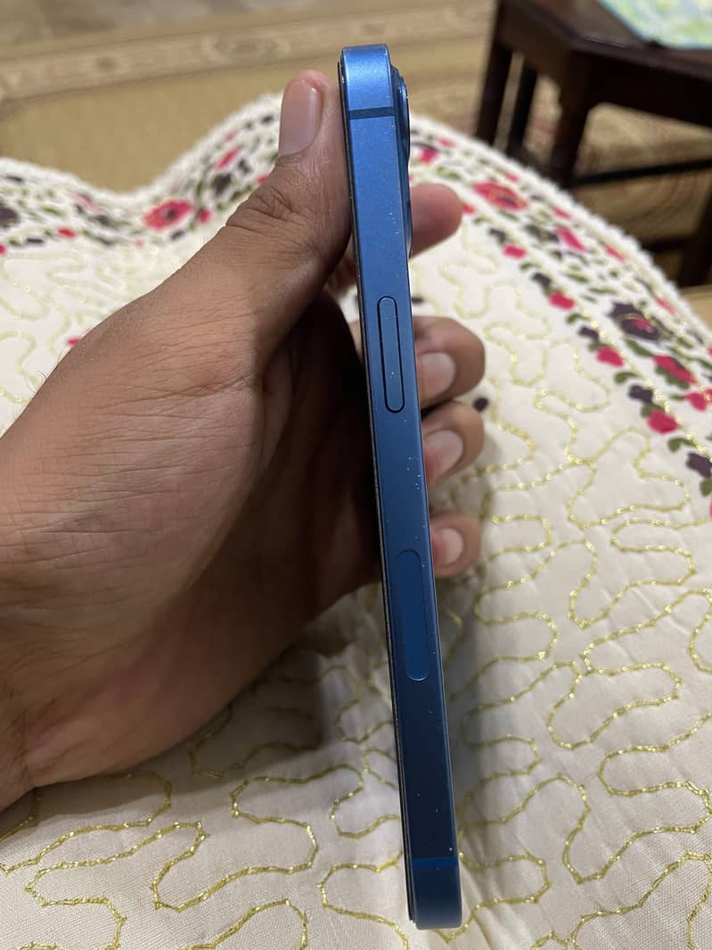 Apple iPhone 13 3