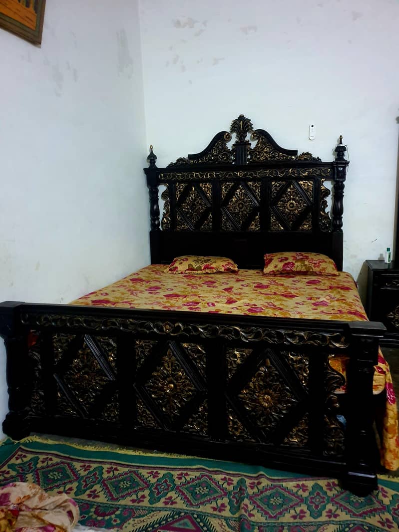 double bed king size with dressing table 1