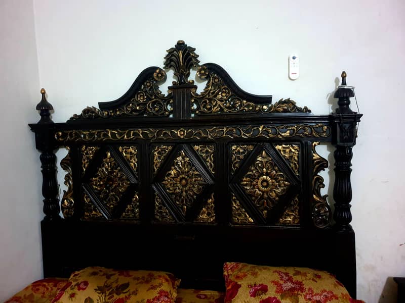 double bed king size with dressing table 2