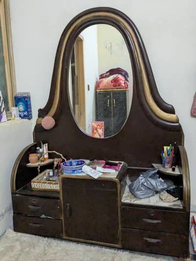 dressing table