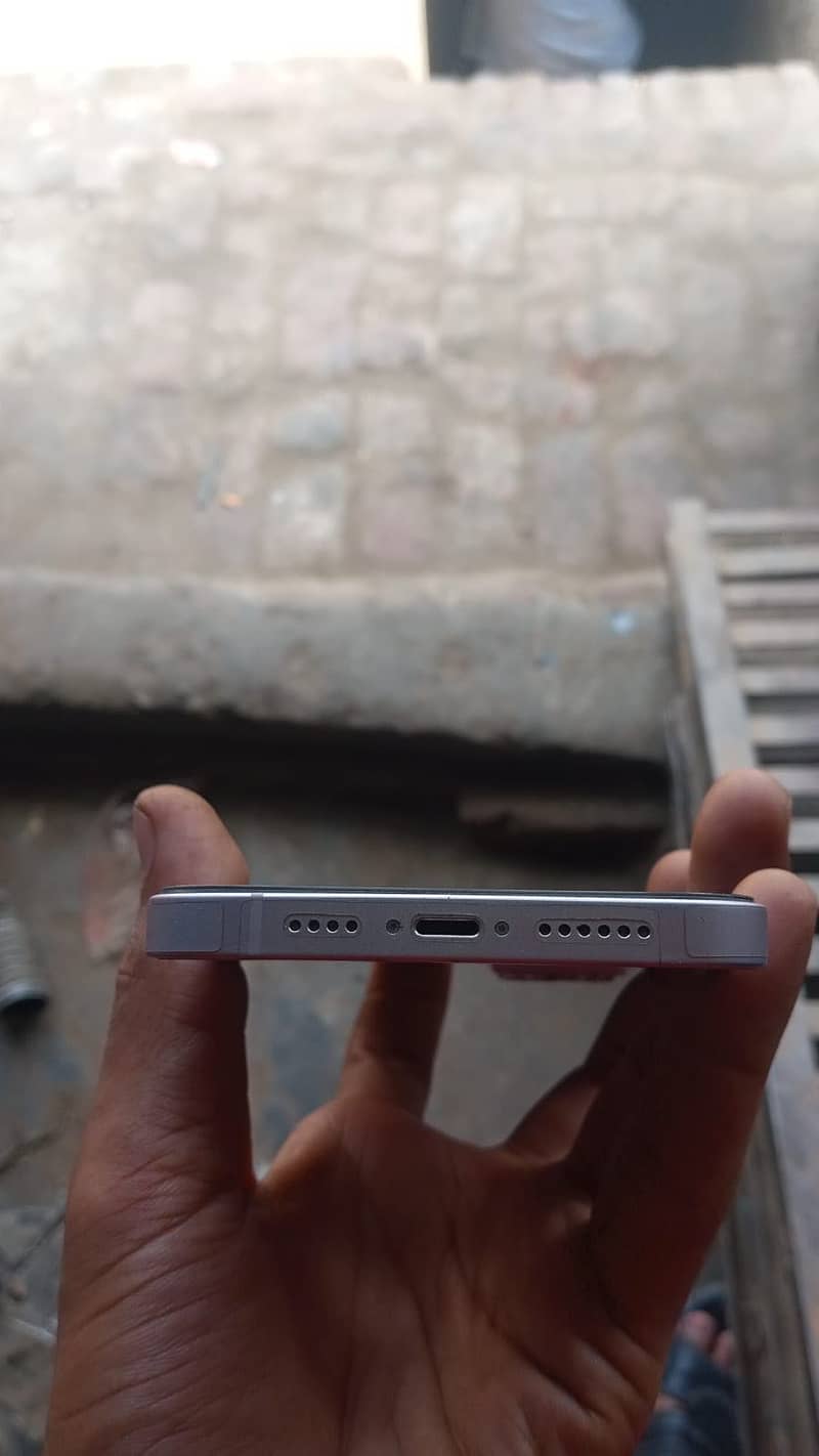 Apple iPhone 14 plus 4
