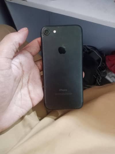 Apple iPhone 7
