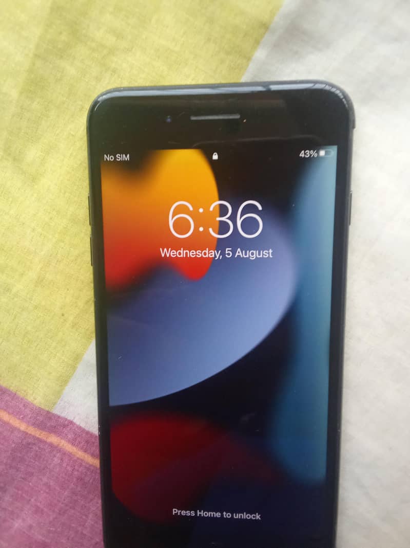 Apple iPhone 7 Plus 0