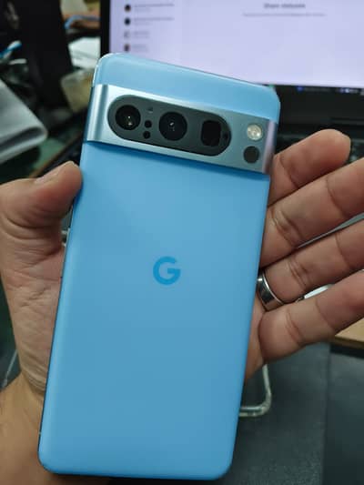 Google Pixel 8 Pro