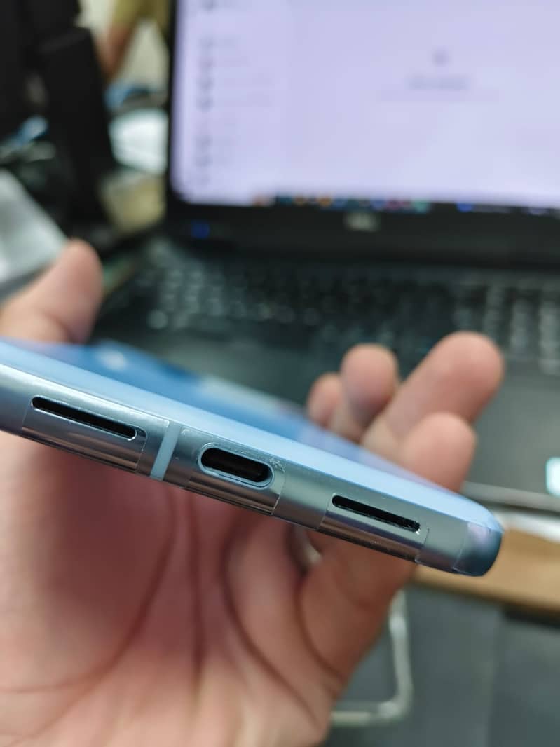 Google Pixel 8 Pro 2