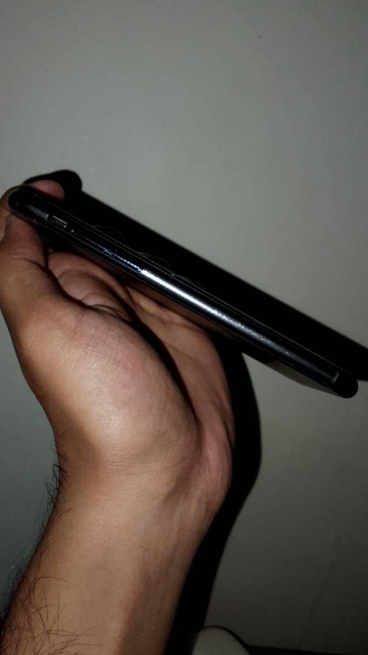 Apple iPhone X 3