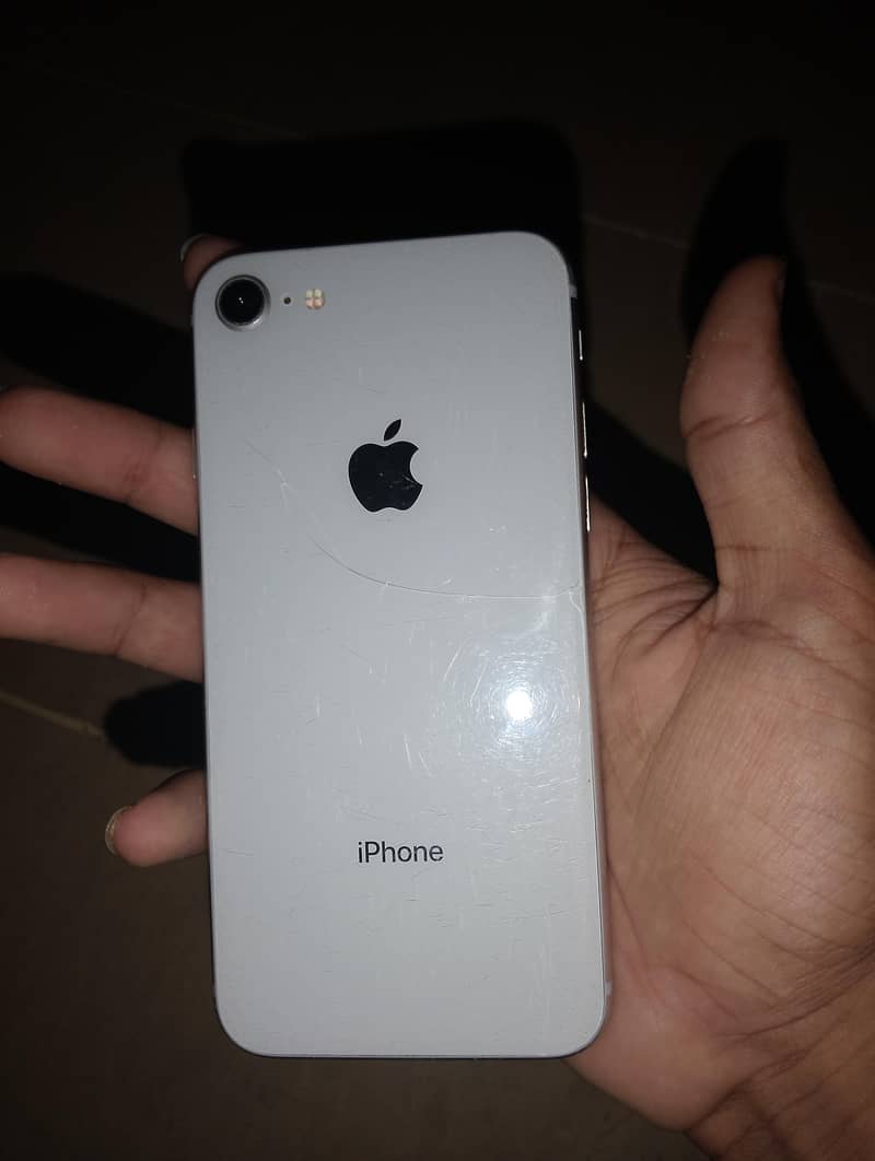 Apple iPhone 8 1