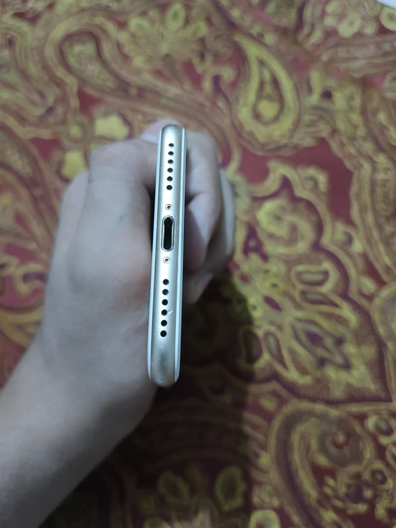 Apple iPhone 7 5