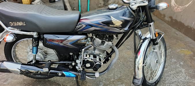 125 25 model bilkul new condition