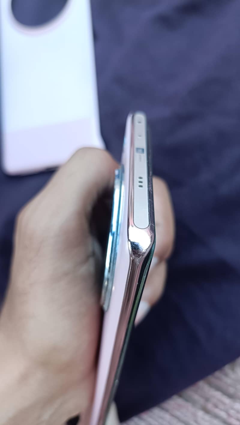 Infinix Zero 40 4