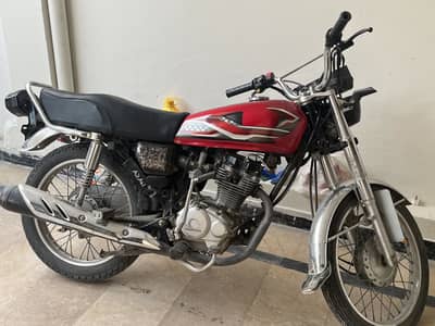 125 bike 2019 modle new condition with all original parts available
