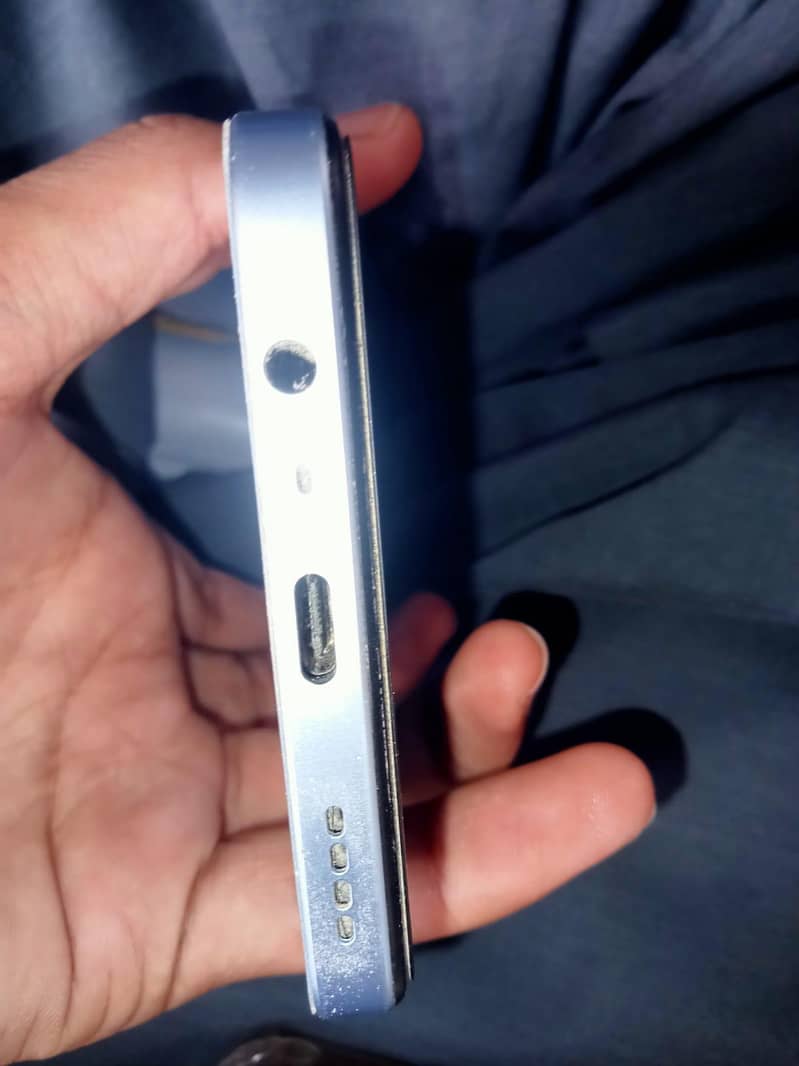Realme Note 60 9