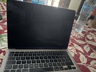 MACBOOK AIR M1