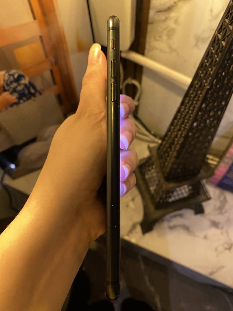 Apple iPhone 7 Plus 2