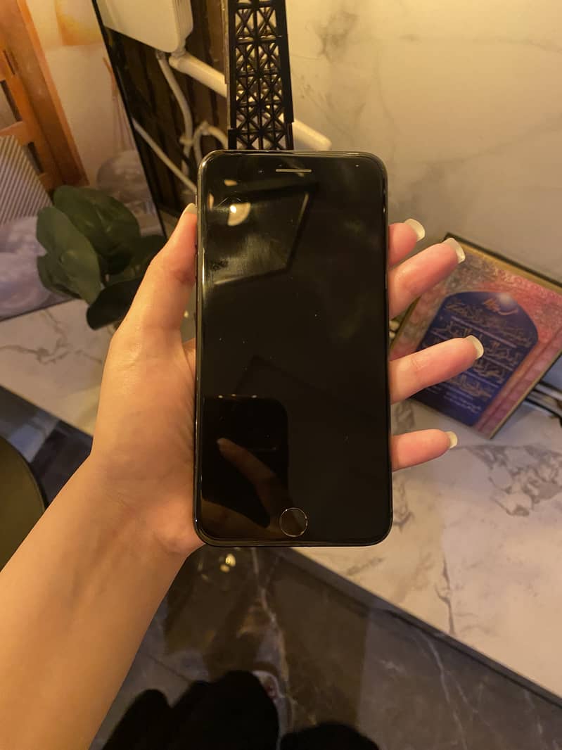 Apple iPhone 7 Plus 3