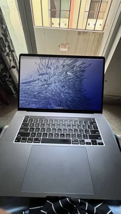 Urgently selling MacBook Pro 2019 16” 2TB 64 Gb