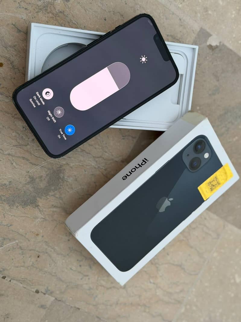 Apple iPhone 13 4