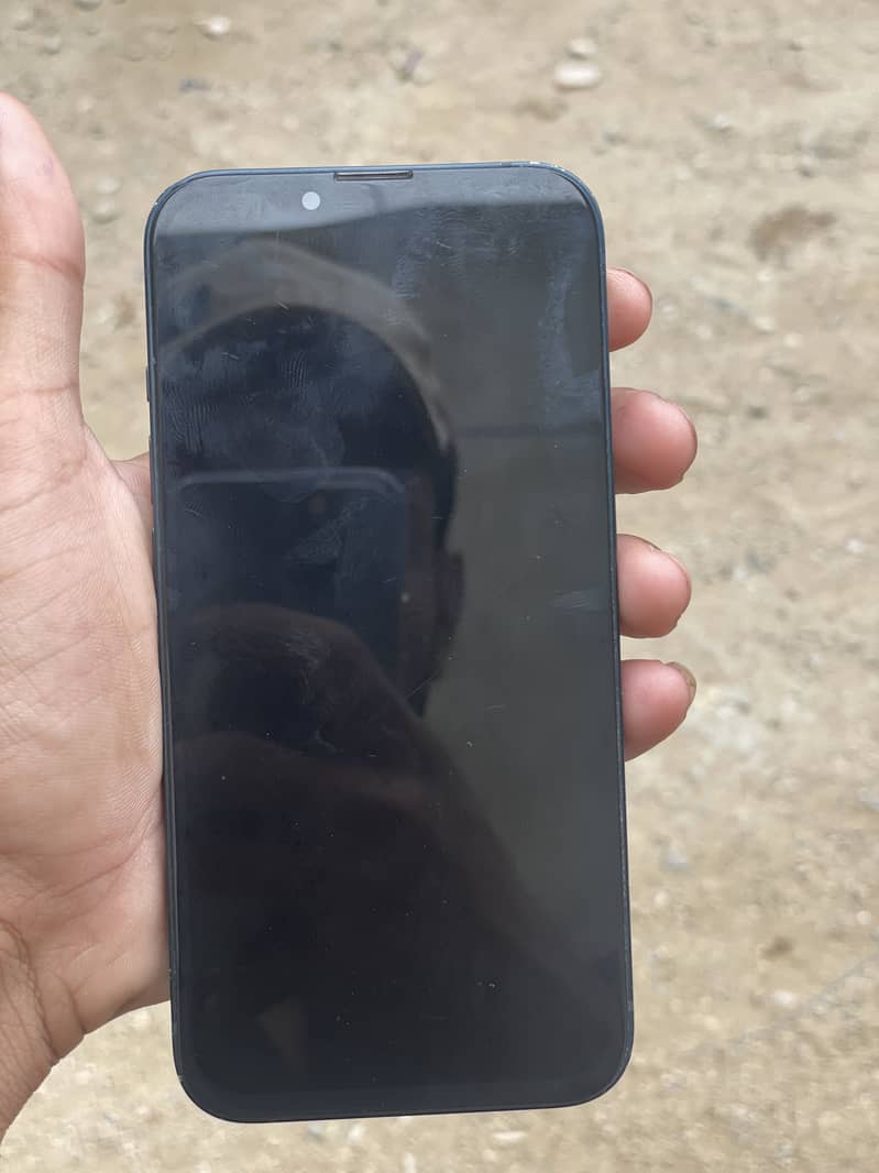 Apple iPhone 13 6