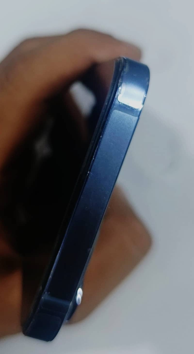 Apple iPhone 13 Pro Max 4