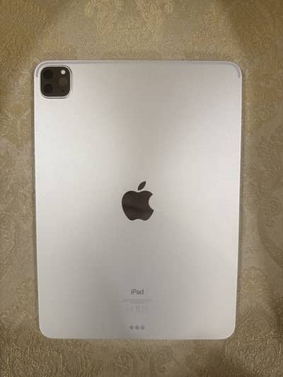 IPAD PRO 2ND GEN 2020/2021 PRICE IS SLIGHTLY NEGOTIABLE