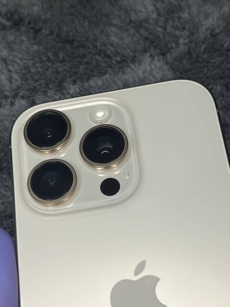 iPhone 16 pro 6