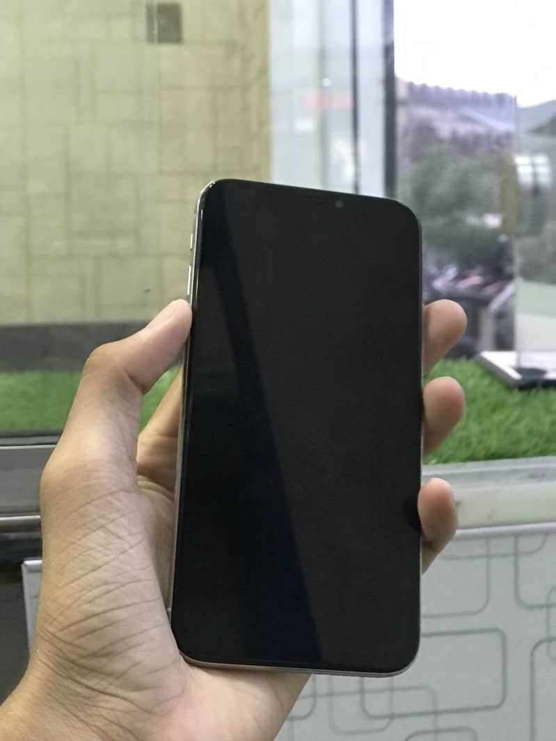 Apple iPhone X 2