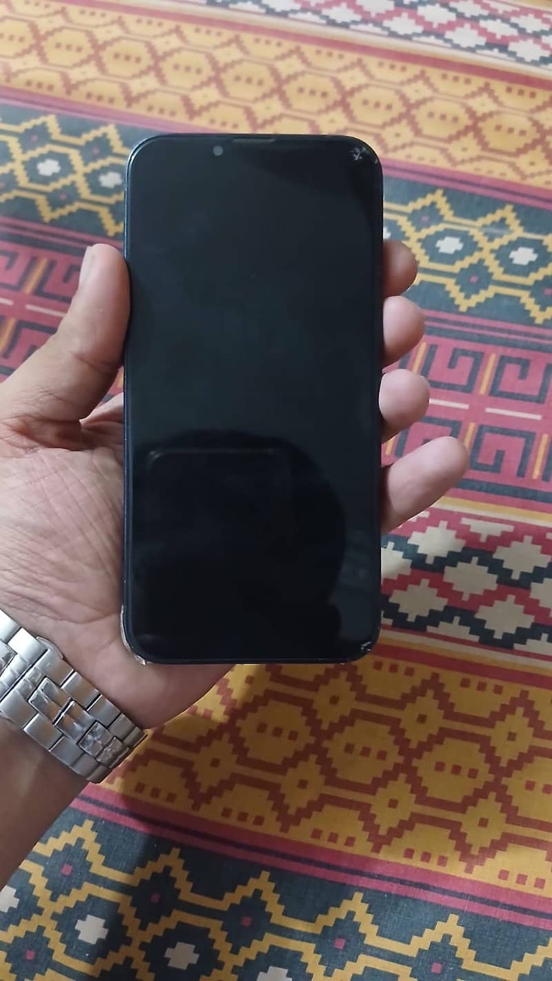 Apple iPhone 13 6