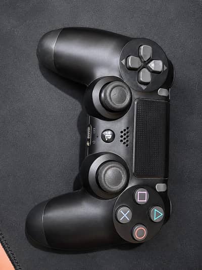 PS4 controller