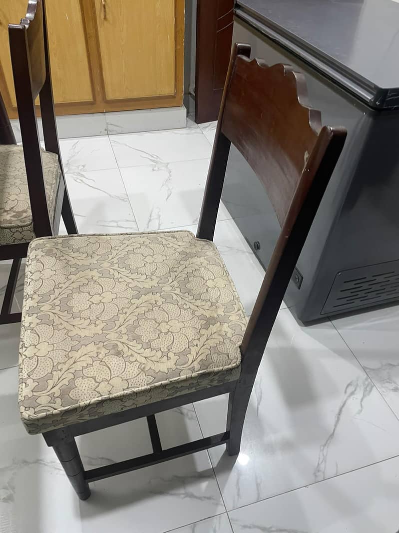 6seat dining table 2