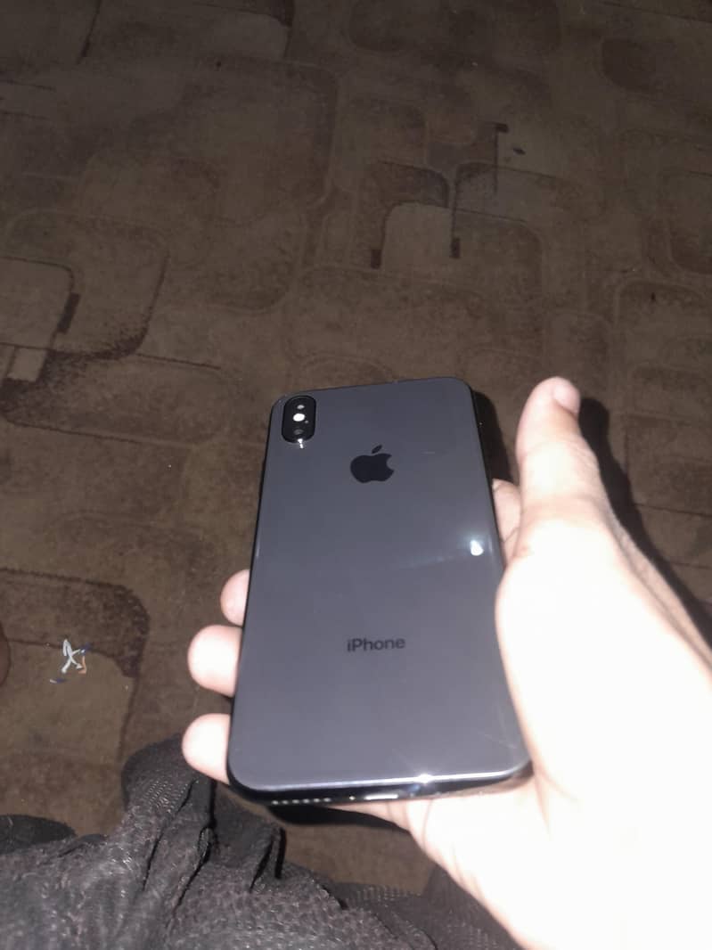 Apple iPhone X 3