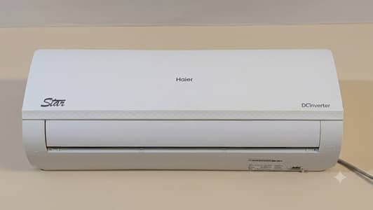 LIKE NEW / SPLIT TYPE DC INVERTER ROOM AIR CONDITIONER