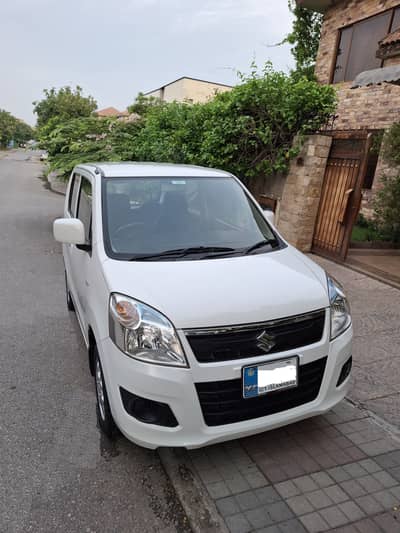 Wagon R VXL 2019, mint condition, just 19000 Km. Lady professor used
