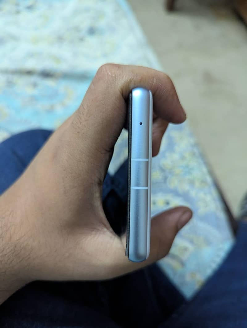 Google Pixel 7a 3