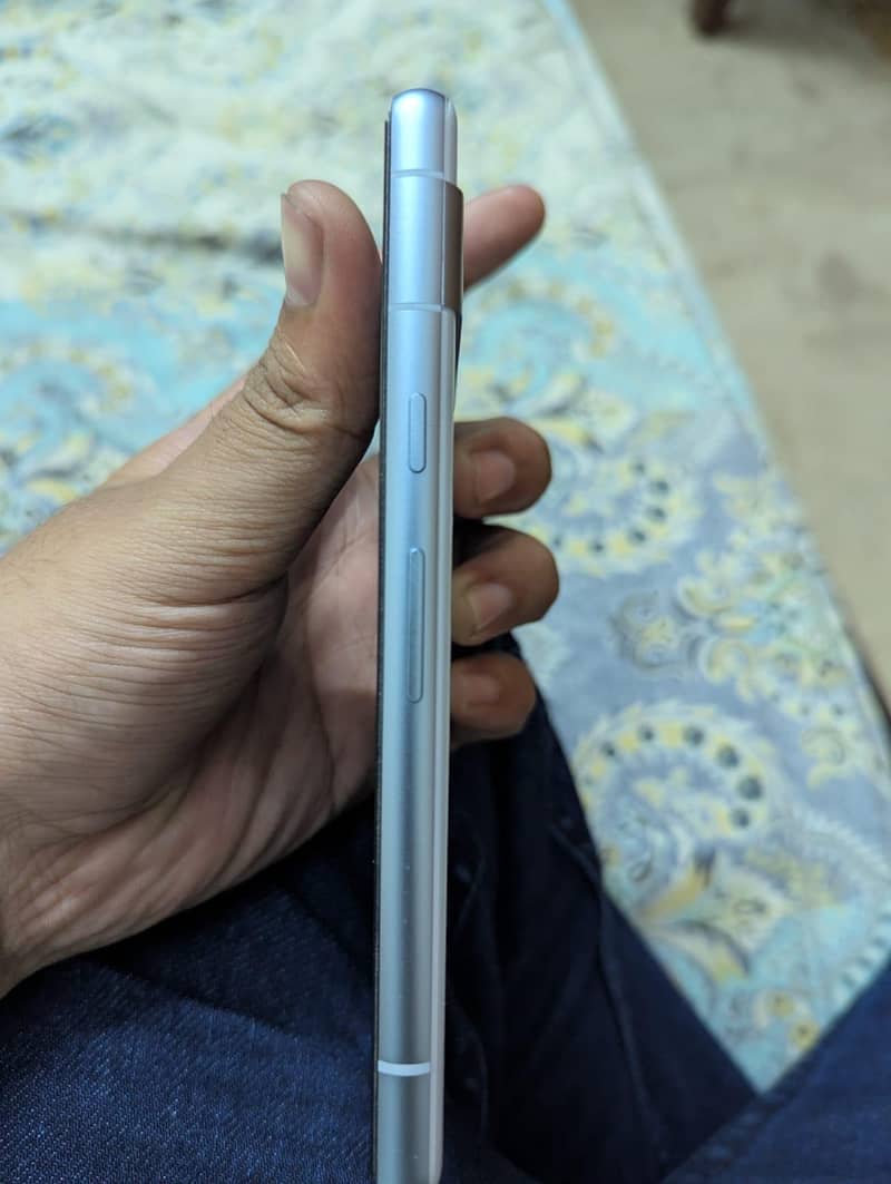 Google Pixel 7a 4