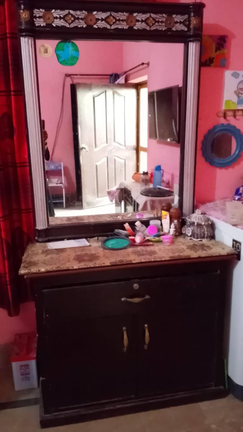 dressing table 1