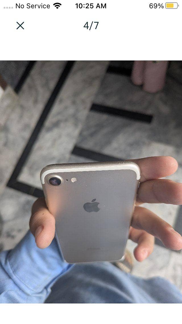 Apple iPhone 7 2