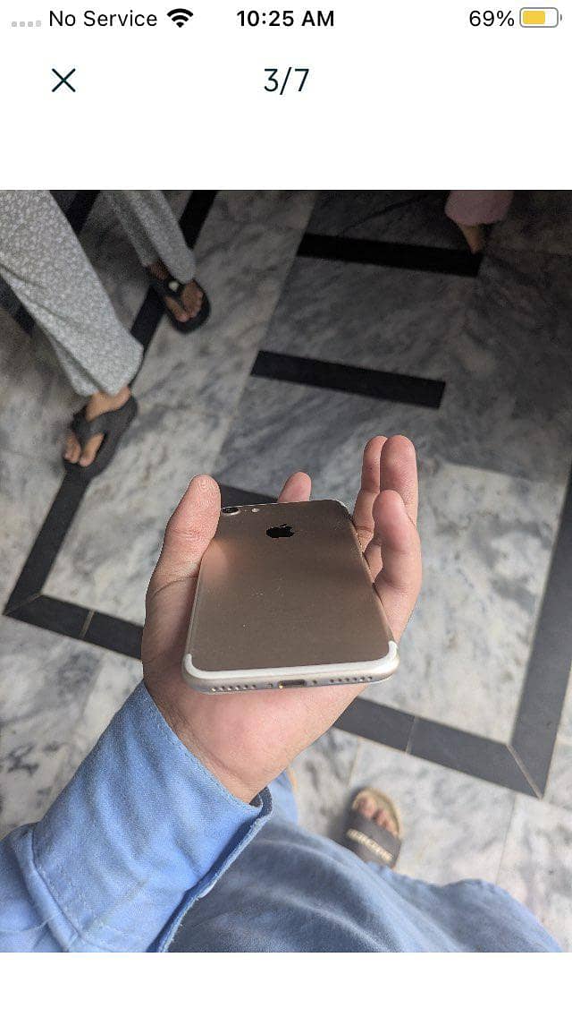 Apple iPhone 7 3