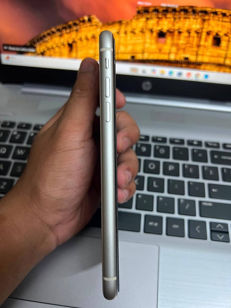 Apple iPhone 11 1
