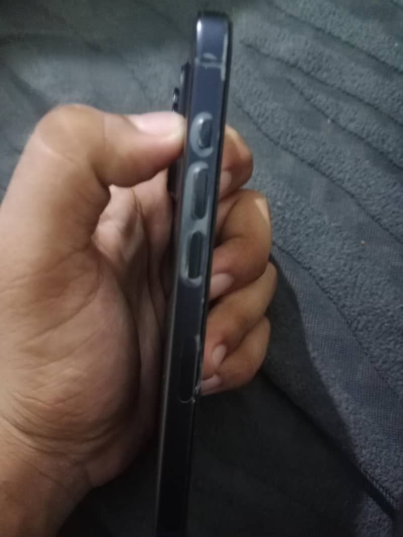 Apple iPhone 15 Pro 0