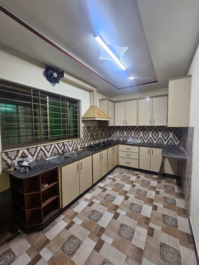 8 Marla Uper Portion available for Monrhly Rental