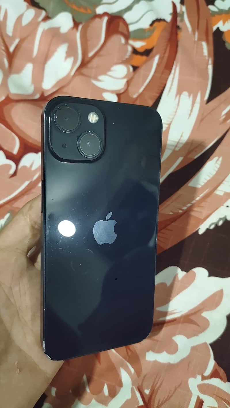 Apple iPhone 13 6