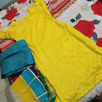 I m selling my dresses one time wear