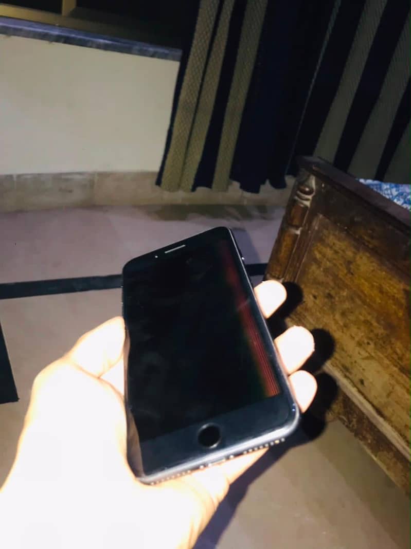 Apple iPhone 8 Plus 8