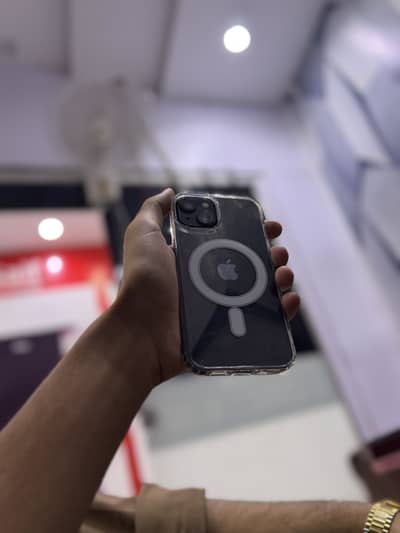Apple iPhone 13