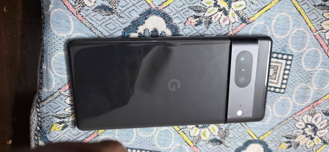 Google Pixel 7 4