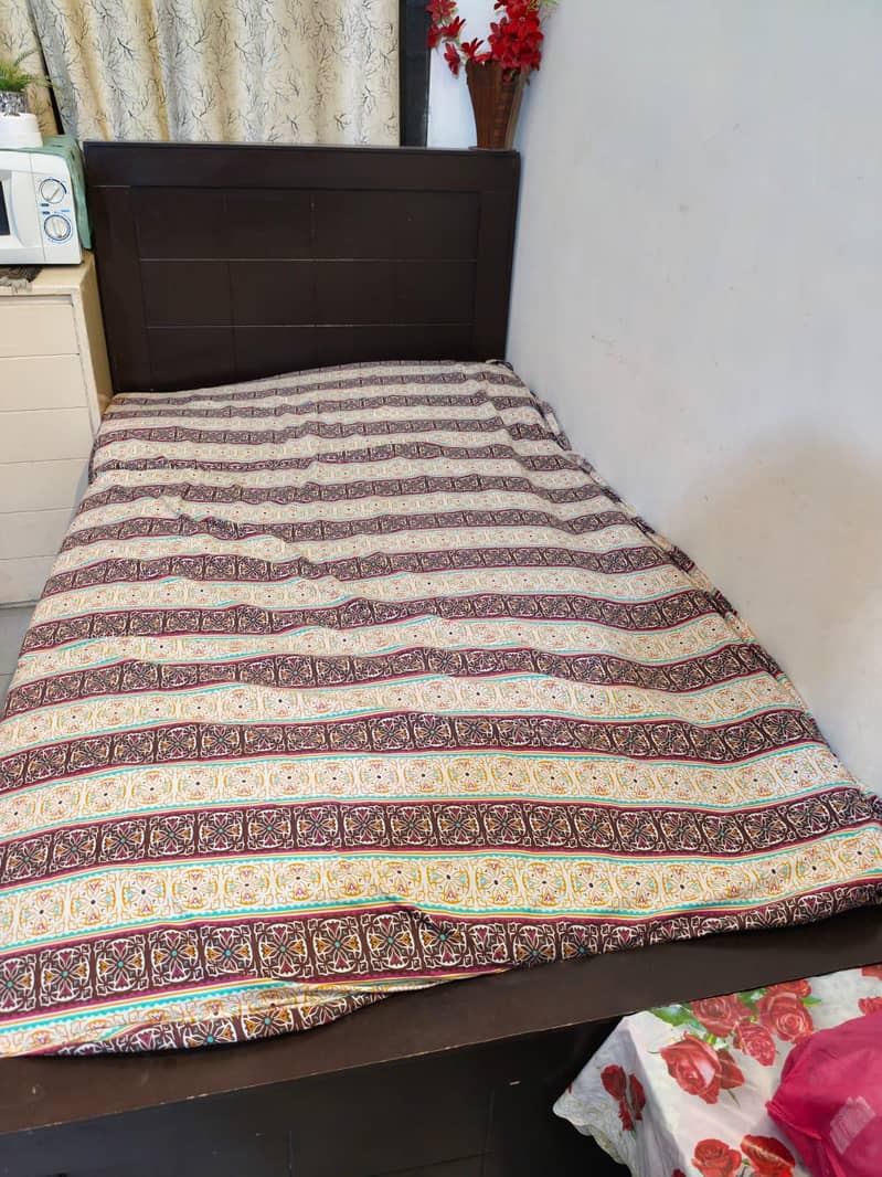single bed 0