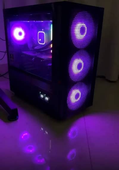 Gaming PC - 7800XT 16GB GPU + 32GB RAM + RYZEN 7 5700X 1T